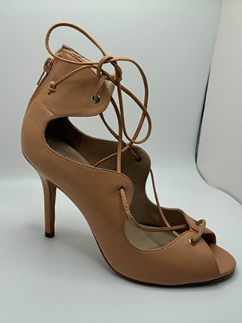 Vicente Camuto size 8.5, gladiator shoes